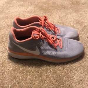 Nike Flex Runs Size 9.5